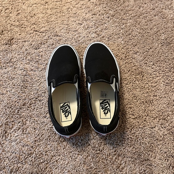 Women’s Slip On Vans - Picture 2 of 2